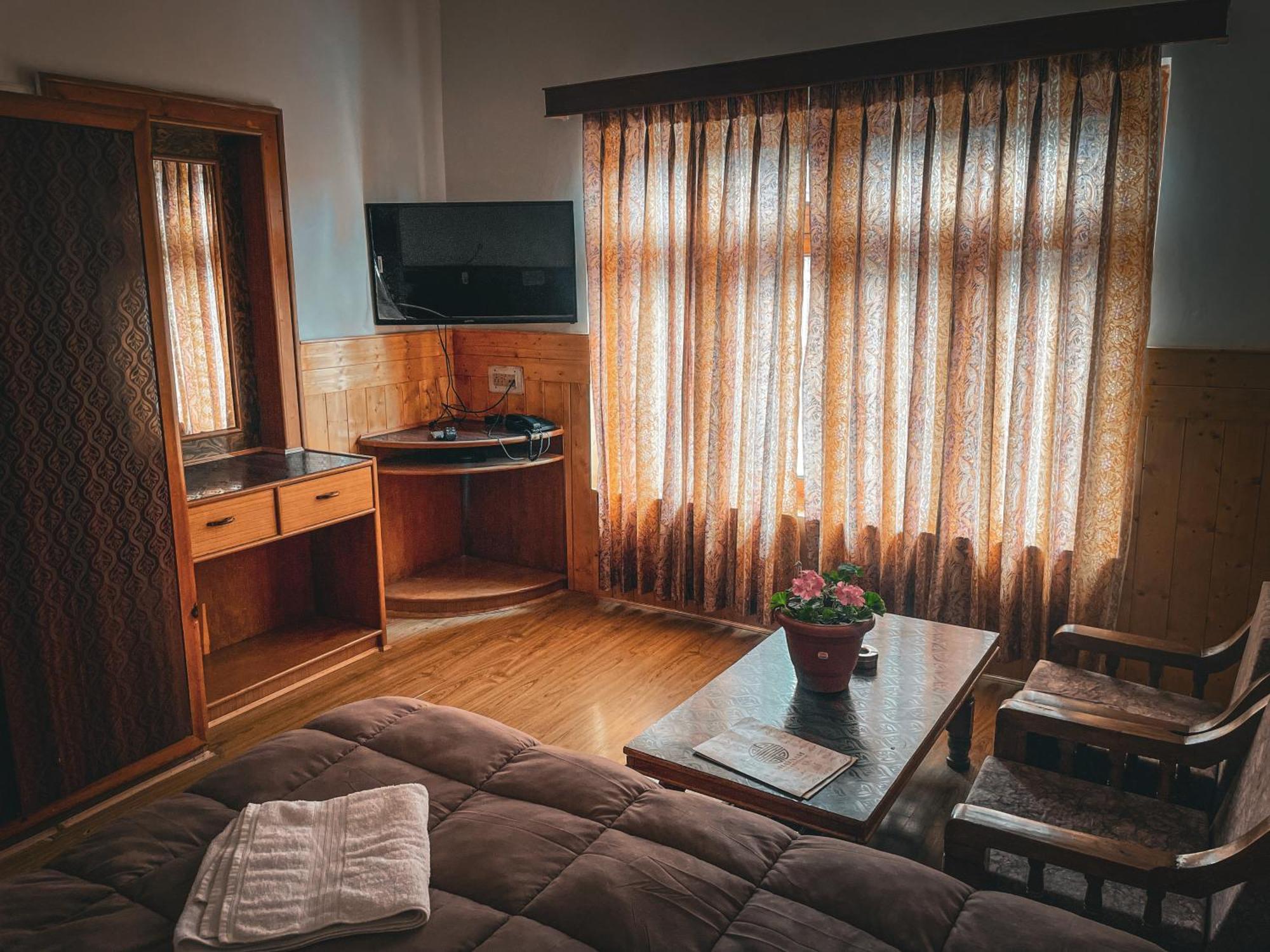 Hotel Shaynam ليه المظهر الخارجي الصورة