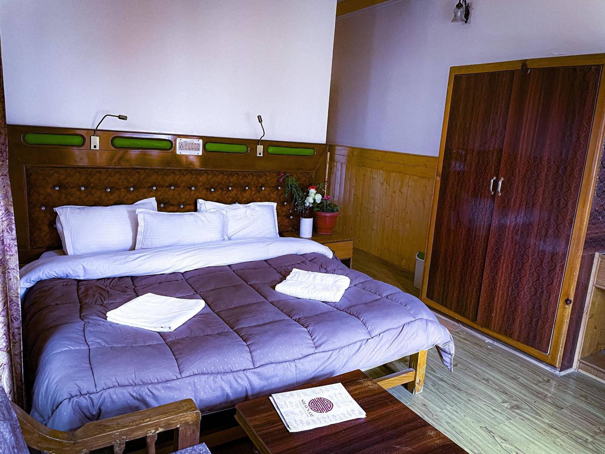 Hotel Shaynam ليه المظهر الخارجي الصورة